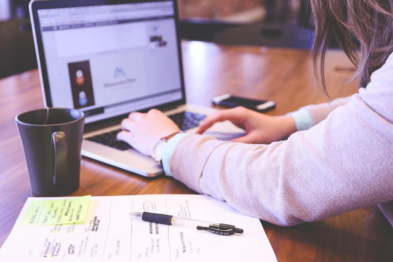 Solo founder weighing the decision to bring on a co-founder